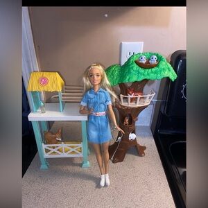 Barbie Animal Rescuer & Playset